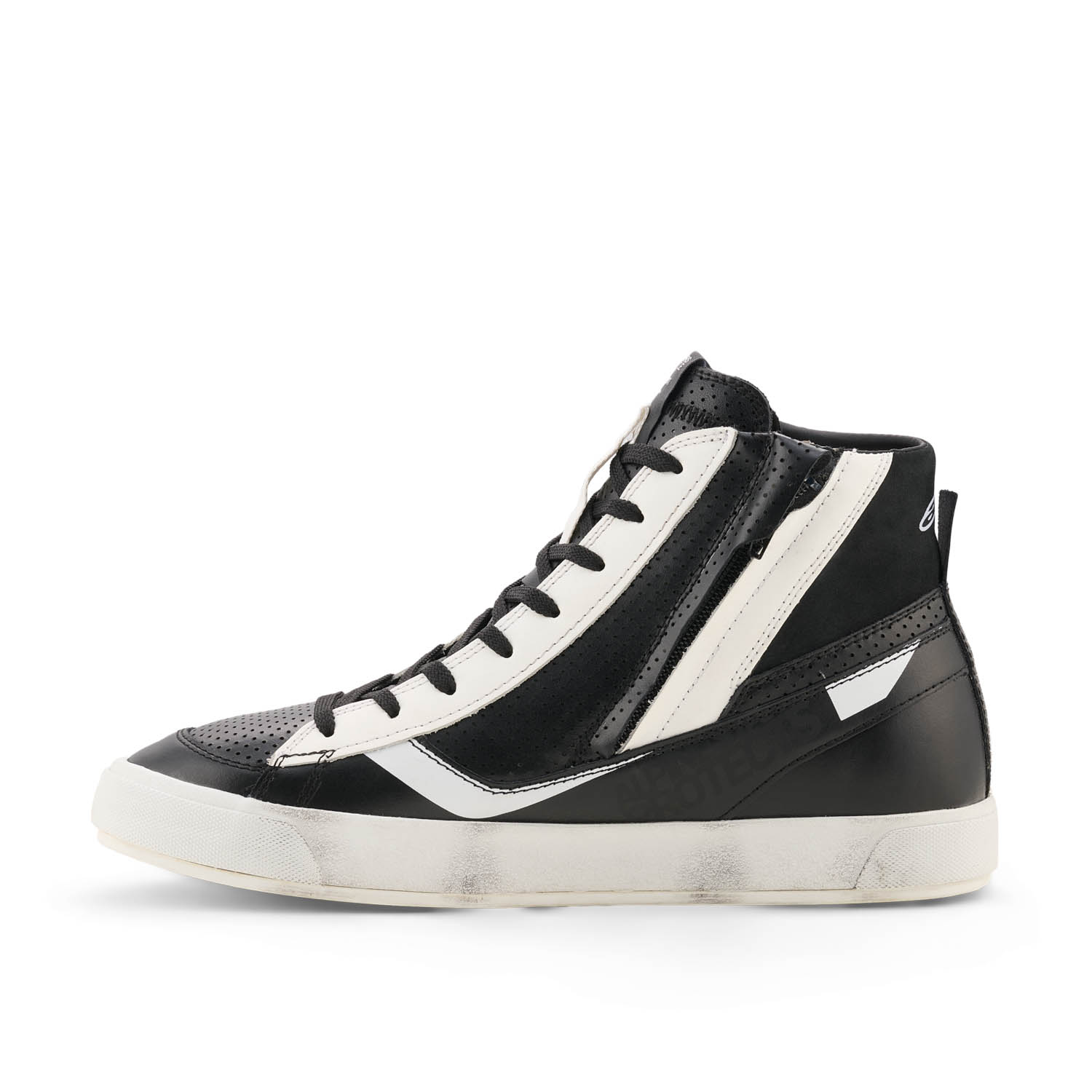 12 BLACK WHITE